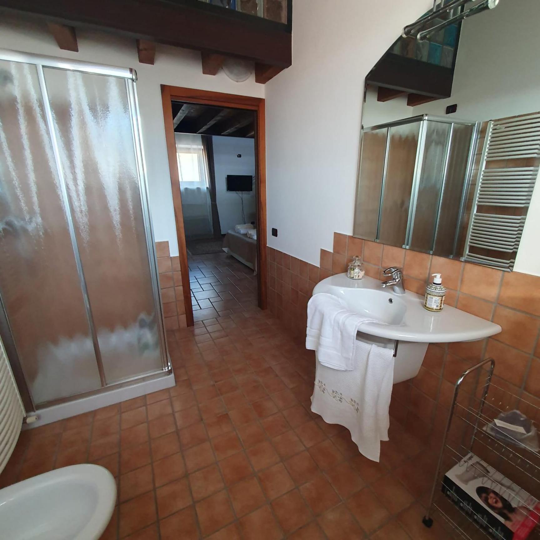 Gesuitirooms Sona Exteriér fotografie